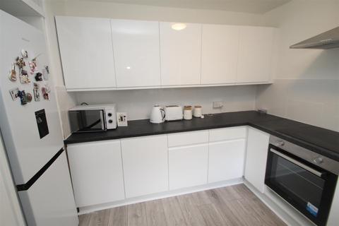 2 bedroom flat to rent, Tattershall Drive, Woodhall Farm, Hemel Hempstead