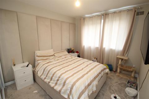 2 bedroom flat to rent, Tattershall Drive, Woodhall Farm, Hemel Hempstead