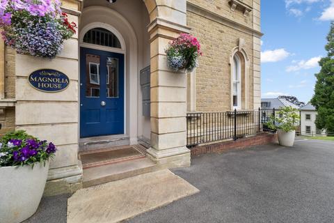 2 bedroom apartment for sale, Magnolia House, Bellmere Gardens, Malvern, Worcestershire, WR14 3HQ