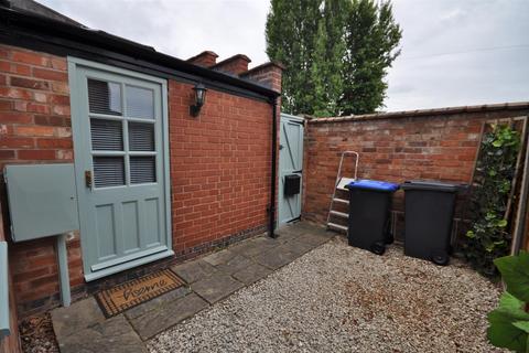 1 bedroom coach house to rent, Lower Villiers Street, Leamington Spa