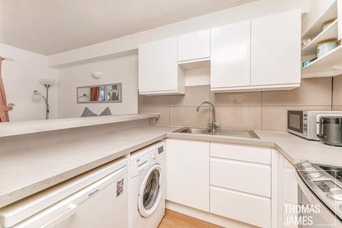 1 bedroom apartment for sale, Parr Close, London, N9