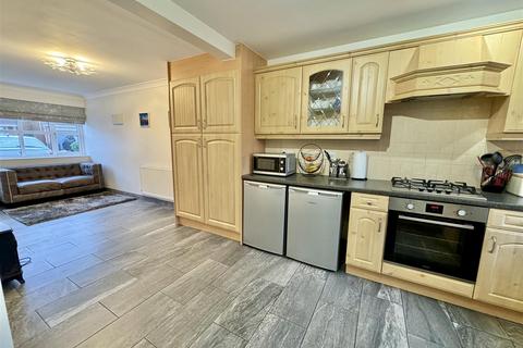 69 Brettas Park, Barnsley, S71 1XU