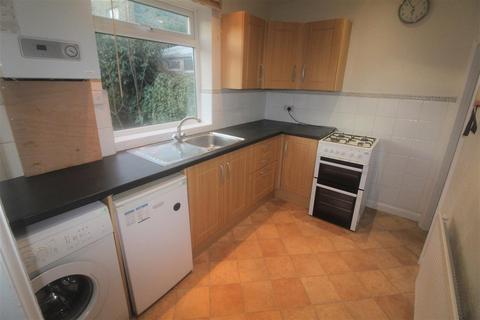 2 bedroom semi-detached house to rent, Cliff Road Gardens, Hyde Park