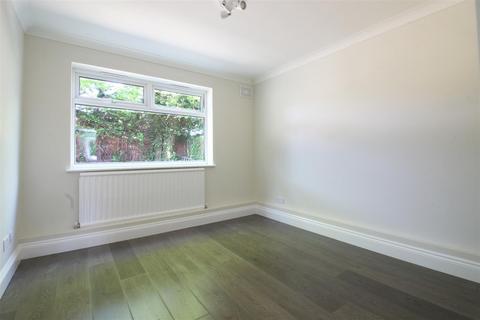 2 bedroom maisonette to rent, Churchfield Path, Cheshunt