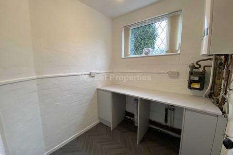 3 bedroom house to rent, Silverdale, Manchester M27