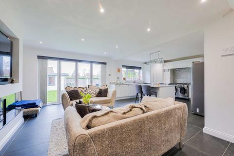 4 bedroom detached house for sale, Sandhill Road, Leigh-on-sea, SS9