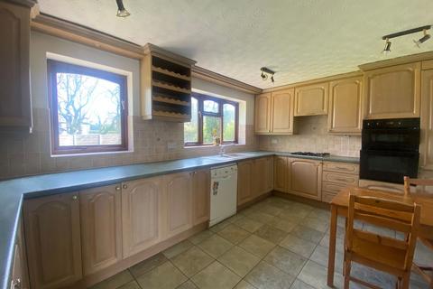 4 bedroom detached house to rent, Mallowdale, Manchester M28