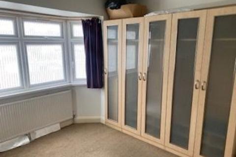 undefined, Ascot Gardens, Southall, UB1