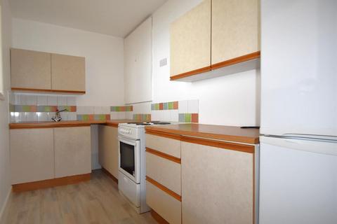 2 bedroom flat to rent, Marina, St. Leonards-On-Sea