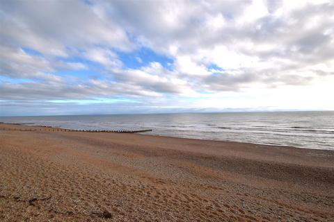 2 bedroom flat to rent, Marina, St. Leonards-On-Sea