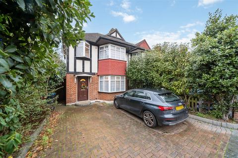 3 bedroom end of terrace house for sale, Hatherleigh Close, Morden SM4