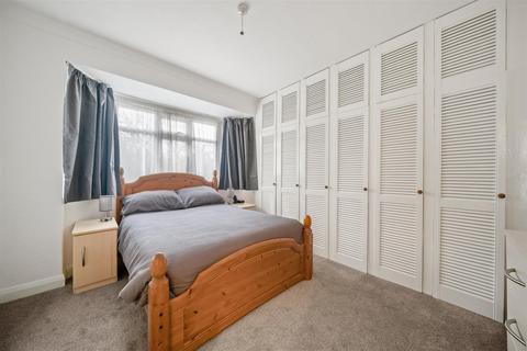 7 Hatherleigh Close, Morden, SM4 5AD