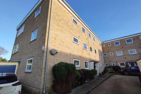 3 bedroom flat to rent, Henley Road, Ipswich