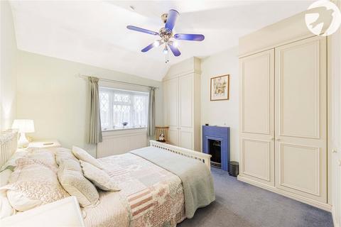 39 Rowan Crescent, Dartford, DA1 2QX