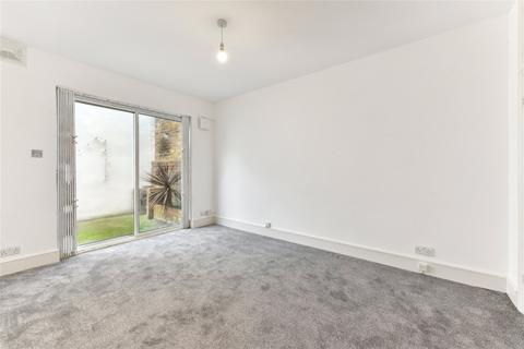 2 bedroom apartment for sale, Munster Road, Fulham, London, SW6