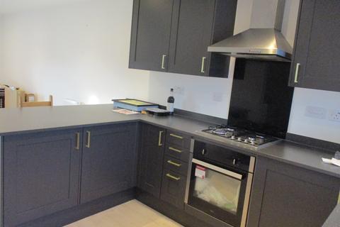 2 bedroom terraced house to rent, Shergar Way, Salford M6