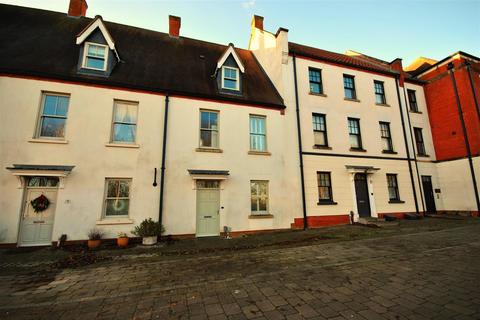 4 bedroom terraced house for sale, Clickers Drive, Northampton