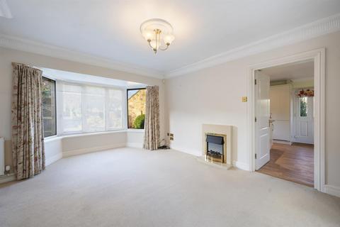 Sandygate, 8 Burton Close Drive, Bakewell, DE45 1BG