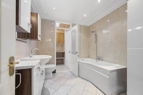 Sandygate, 8 Burton Close Drive, Bakewell, DE45 1BG