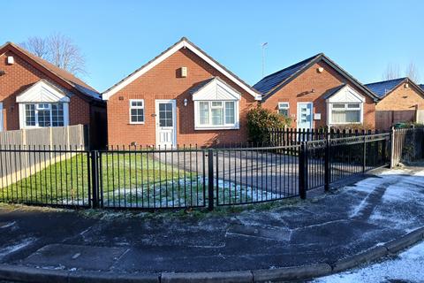 2 bedroom bungalow for sale, 10 St. Andrews Close, Nottingham, NG6