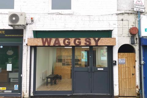 Shop to rent, Bell Street, Wigston, LE18 1AD