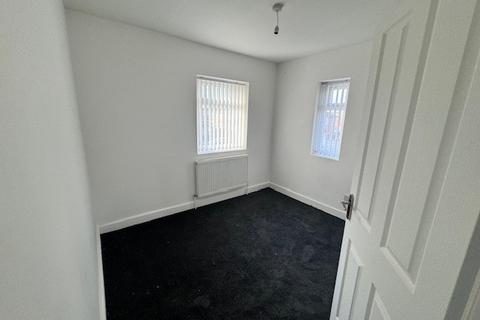 3 bedroom semi-detached house to rent, Birchfields Road, Manchester, M13