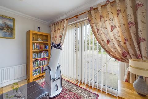 24 Brompton Farm Road, Strood, Rochester, ME2 3QY