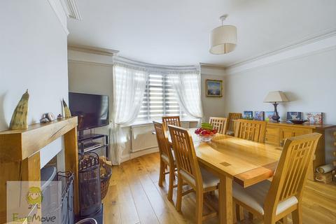 24 Brompton Farm Road, Strood, Rochester, ME2 3QY