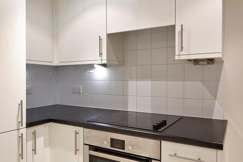 2 bedroom flat to rent, Fulham Road, South Kensington, SW3