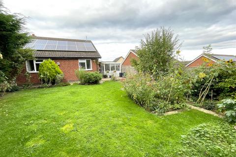 2 bedroom detached bungalow for sale, Stephenson Avenue, Gonerby Hill Foot