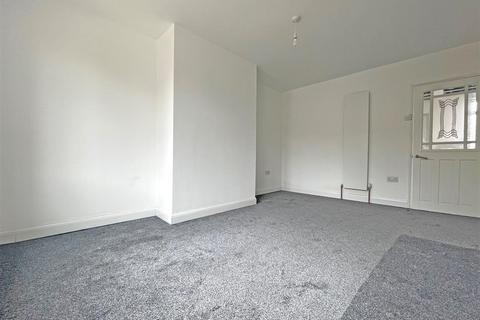 2 bedroom terraced house to rent, Coppice Road, Nottingham NG5