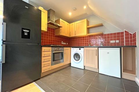 2 bedroom apartment to rent, Lowater Place, Nottingham NG4