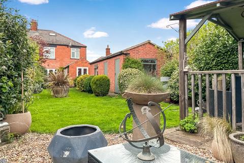 3 bedroom semi-detached house for sale, Harewood Avenue, Newark