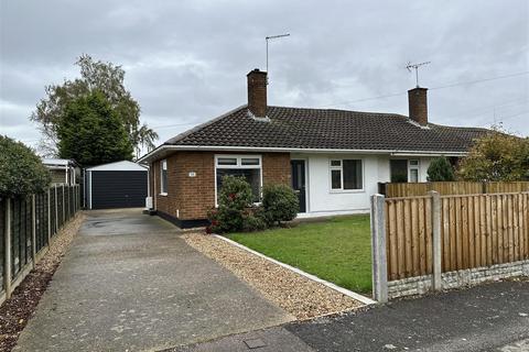 2 bedroom semi-detached bungalow for sale, Village Way, Farndon, Newark