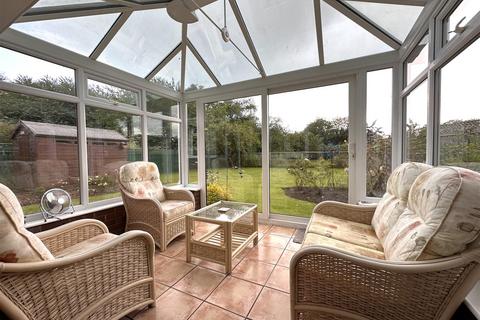 2 bedroom detached bungalow for sale, Station Close, Collingham, Newark