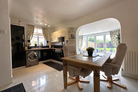 3 bedroom semi-detached house for sale, Bancroft Road, Newark