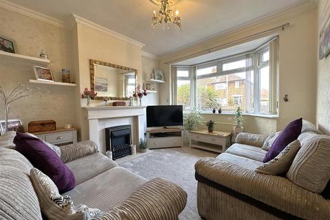 3 bedroom semi-detached house for sale, Bancroft Road, Newark