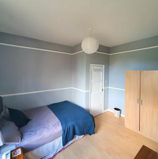 1 bedroom in a house share to rent, Ashmead Road, London SE8