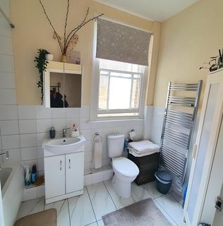 1 bedroom in a house share to rent, Ashmead Road, London SE8