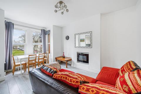 2 bedroom flat for sale, Windmill Road, London