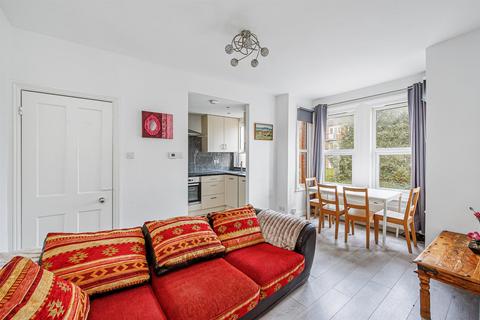 2 bedroom flat for sale, Windmill Road, London