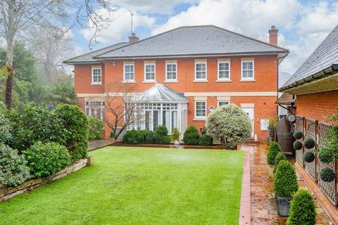 5 bedroom detached house for sale, Thorndon Approach, Brentwood CM13