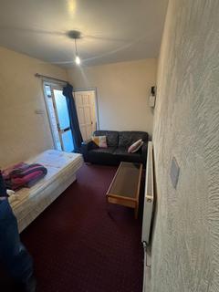 1 bedroom flat to rent, Ilford, IG1