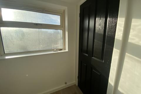 3 bedroom semi-detached house to rent, Bedford St, Crewe