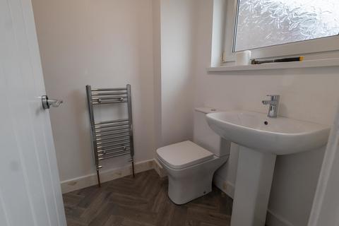 3 bedroom end of terrace house to rent, Brisbane Avenue, South Shields NE34