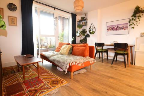 1 bedroom apartment for sale, Kerslake Mews, London