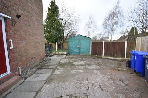 3 bedroom semi-detached house to rent, Wrenbury Crescent, Bentilee