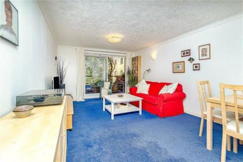 2 bedroom apartment to rent, Campion Close, Coombe Road , Croydon