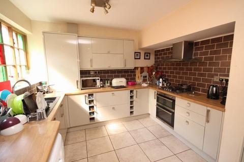 5 bedroom terraced house to rent, Albany Place, Falmouth TR11