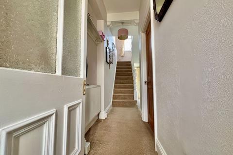 3 bedroom terraced house for sale, Ivydale Road, Mutley, Plymouth. A gorgeous 3 bedroomed family home over 3 floors, fabulous large kitchen/living, GARDEN